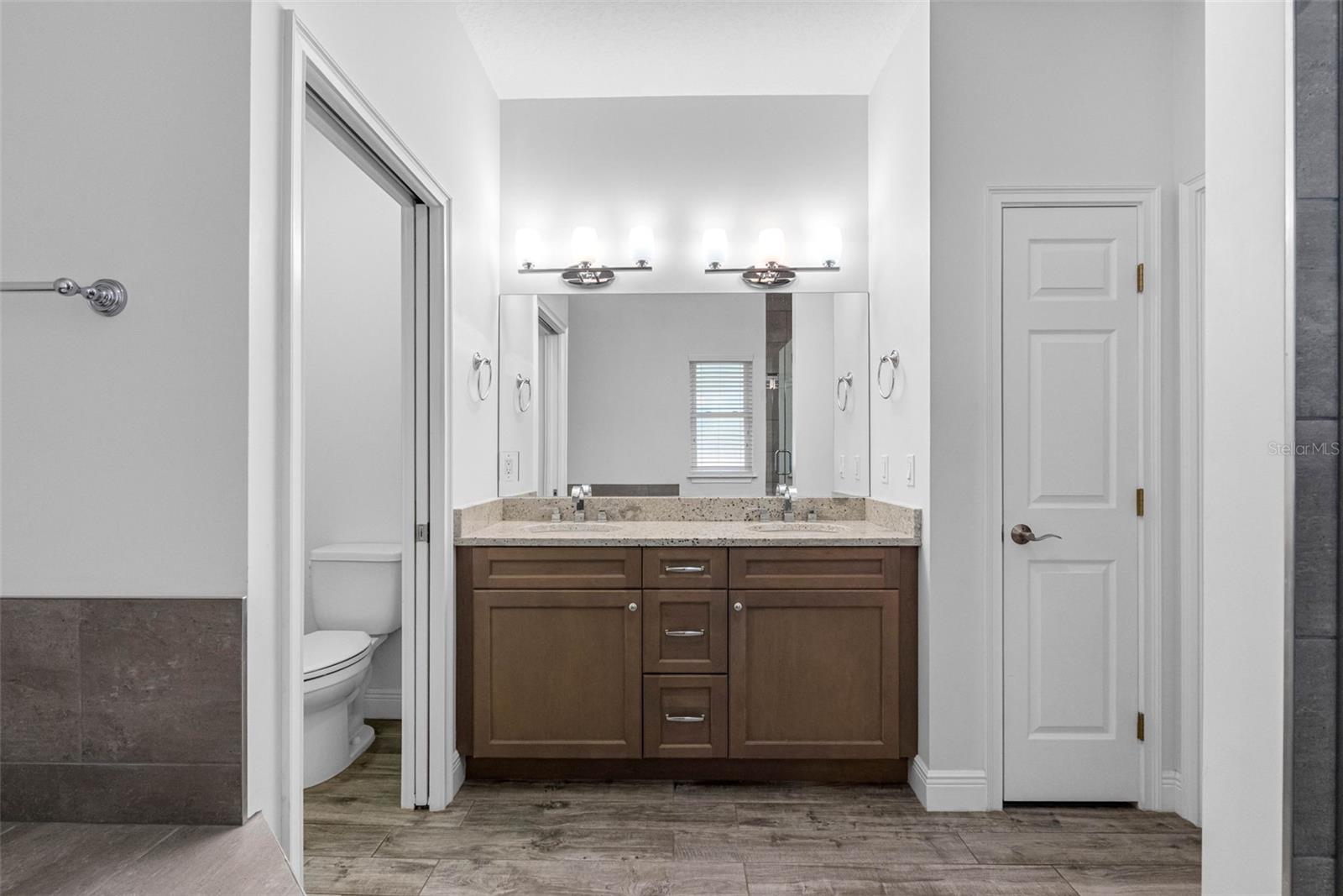 763 DATE PALM LN — photo 30