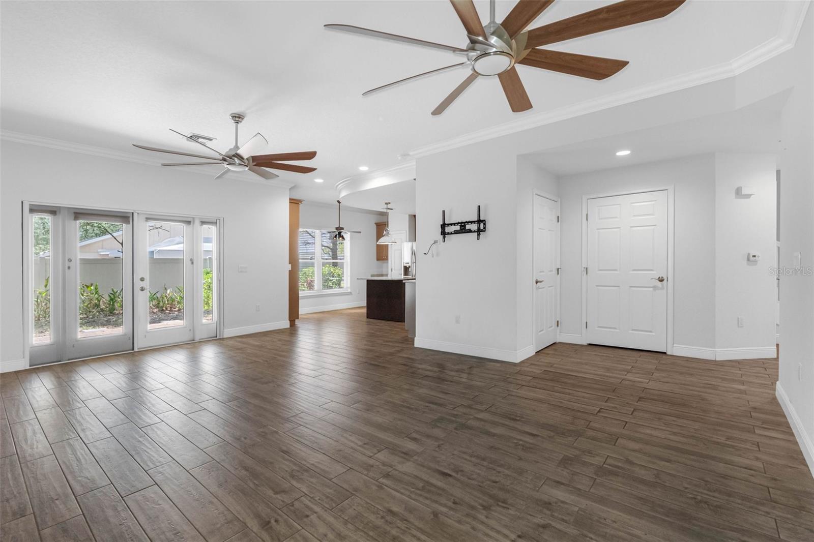 763 DATE PALM LN — photo 3