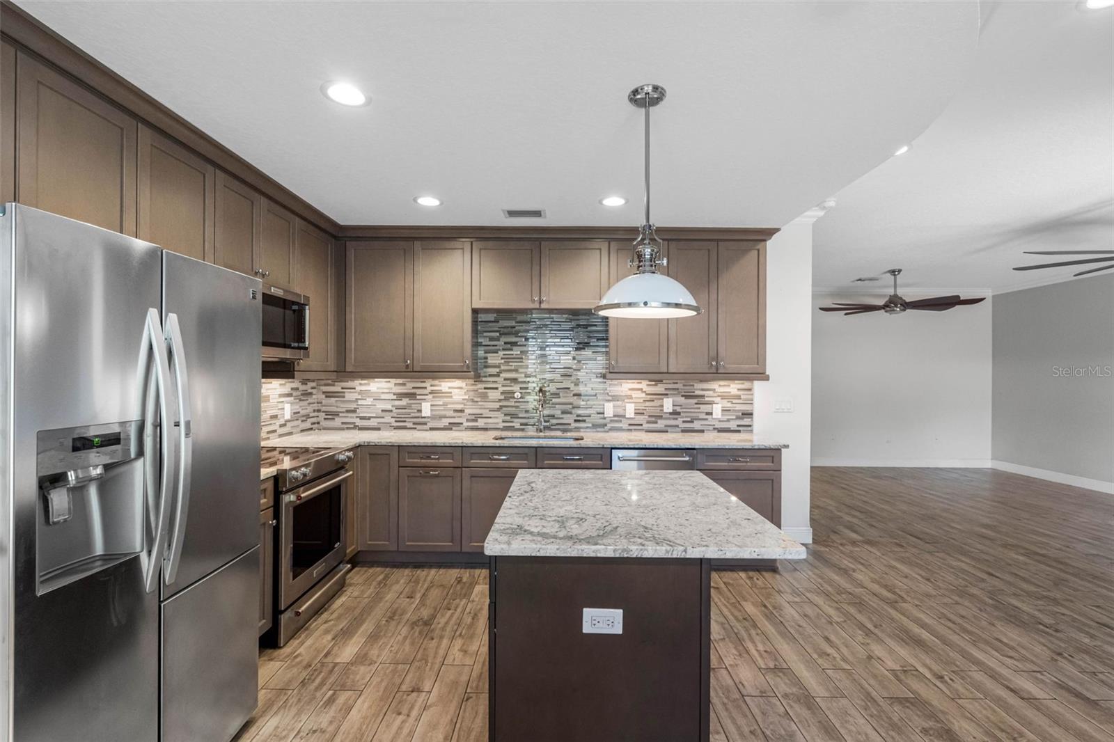 763 DATE PALM LN — photo 10