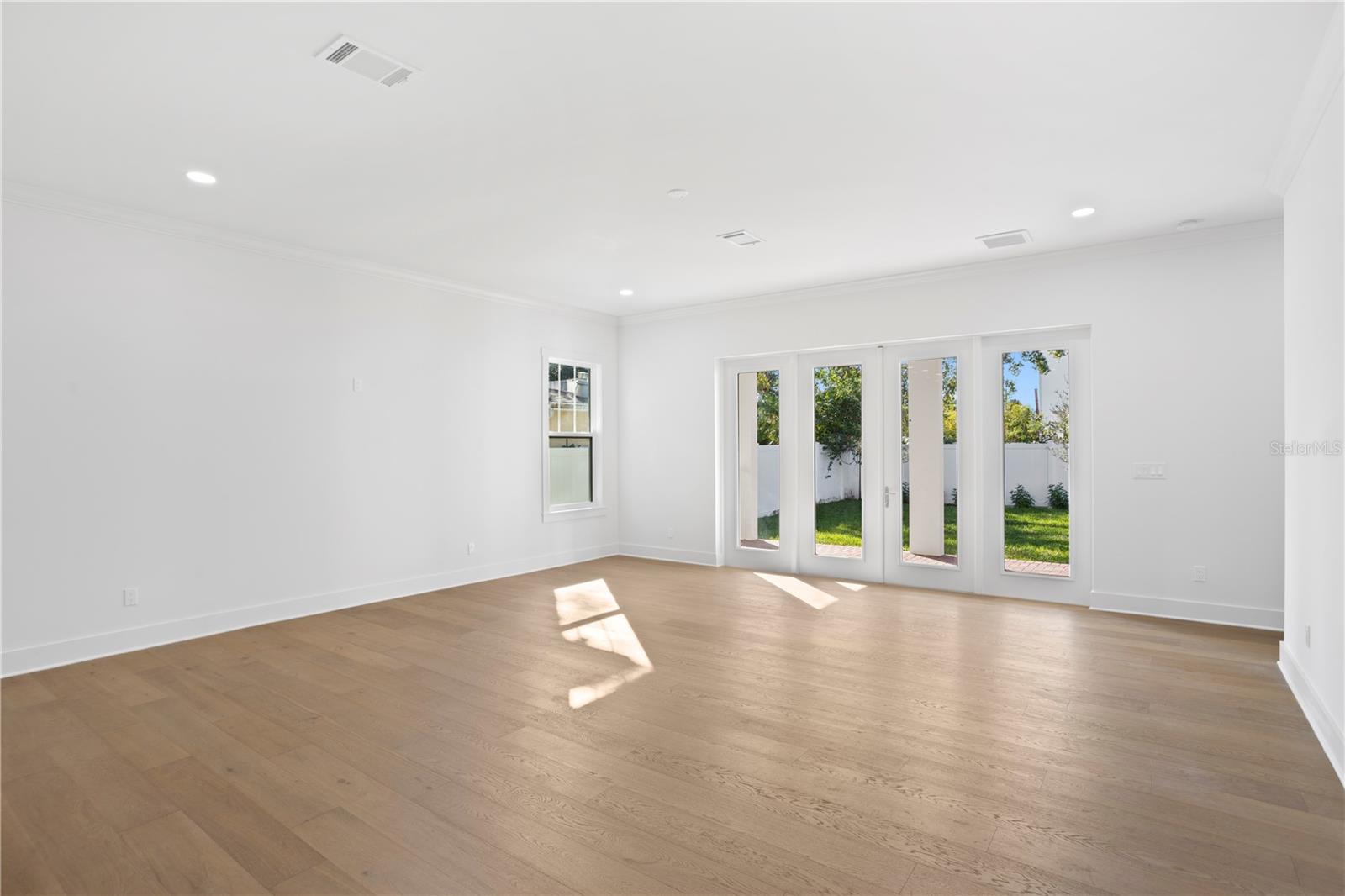 4314 S RENELLIE DR — photo 11