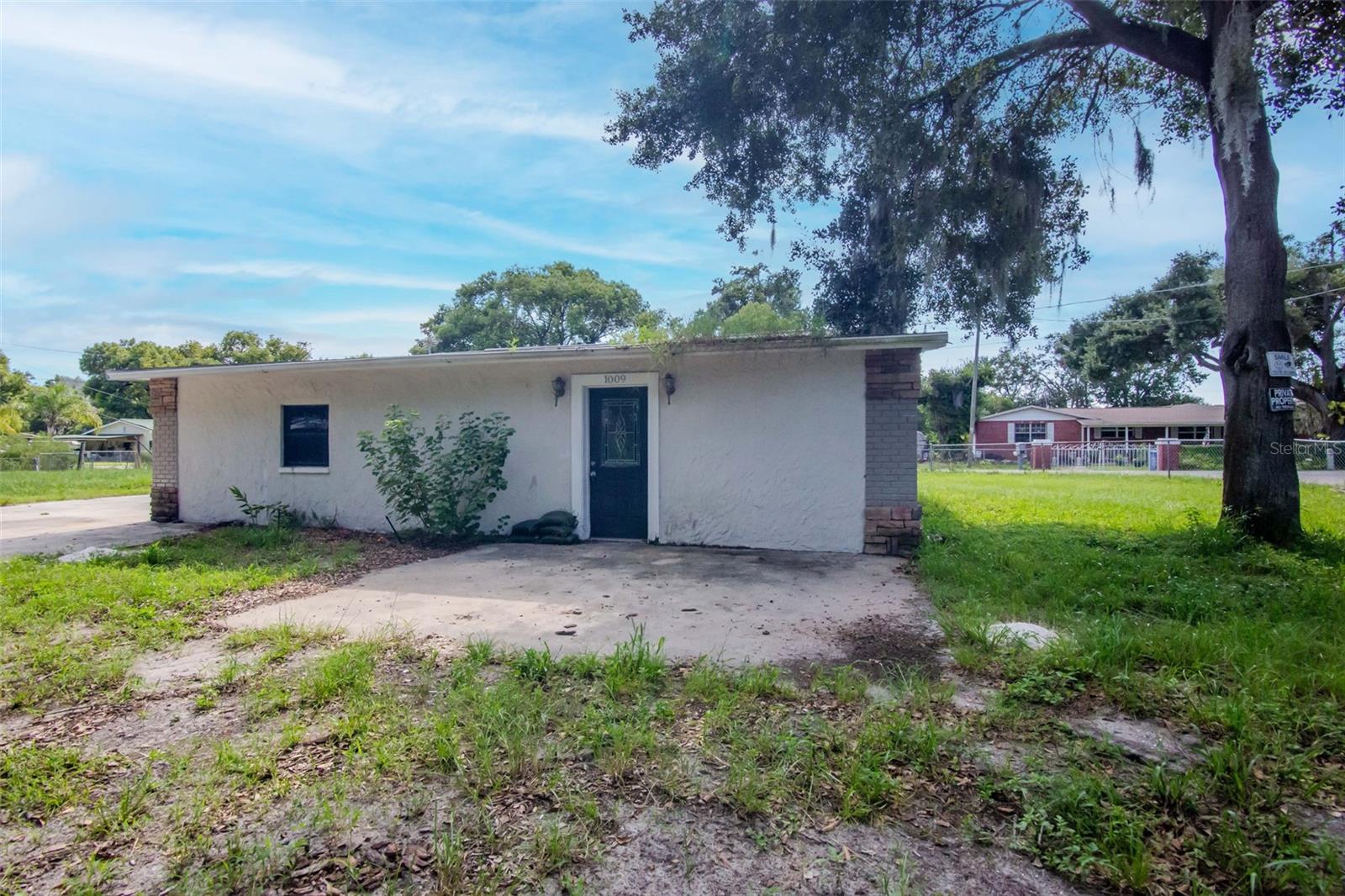 1009 MERCER LOOP — photo 2