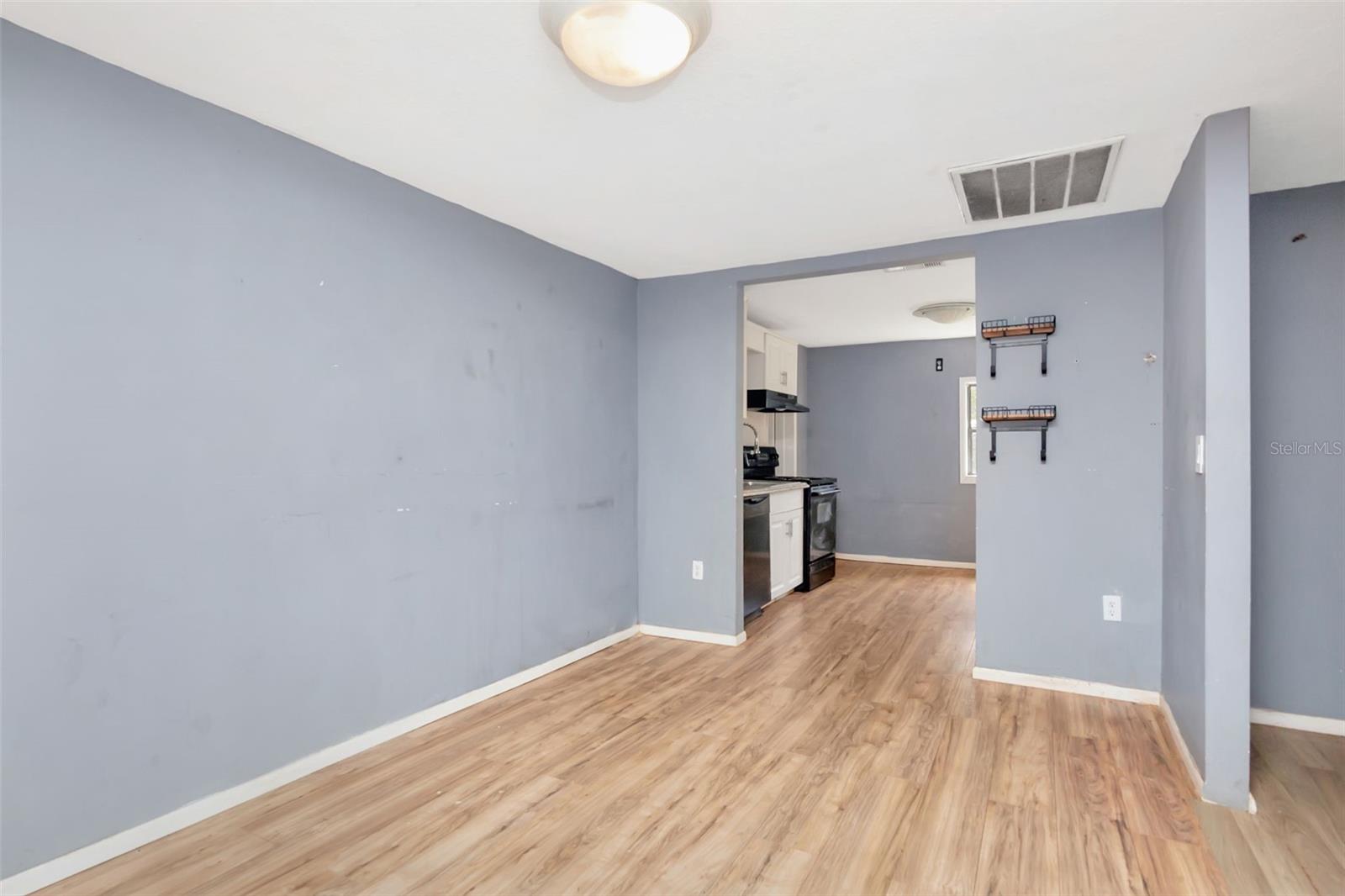 1009 MERCER LOOP — photo 16