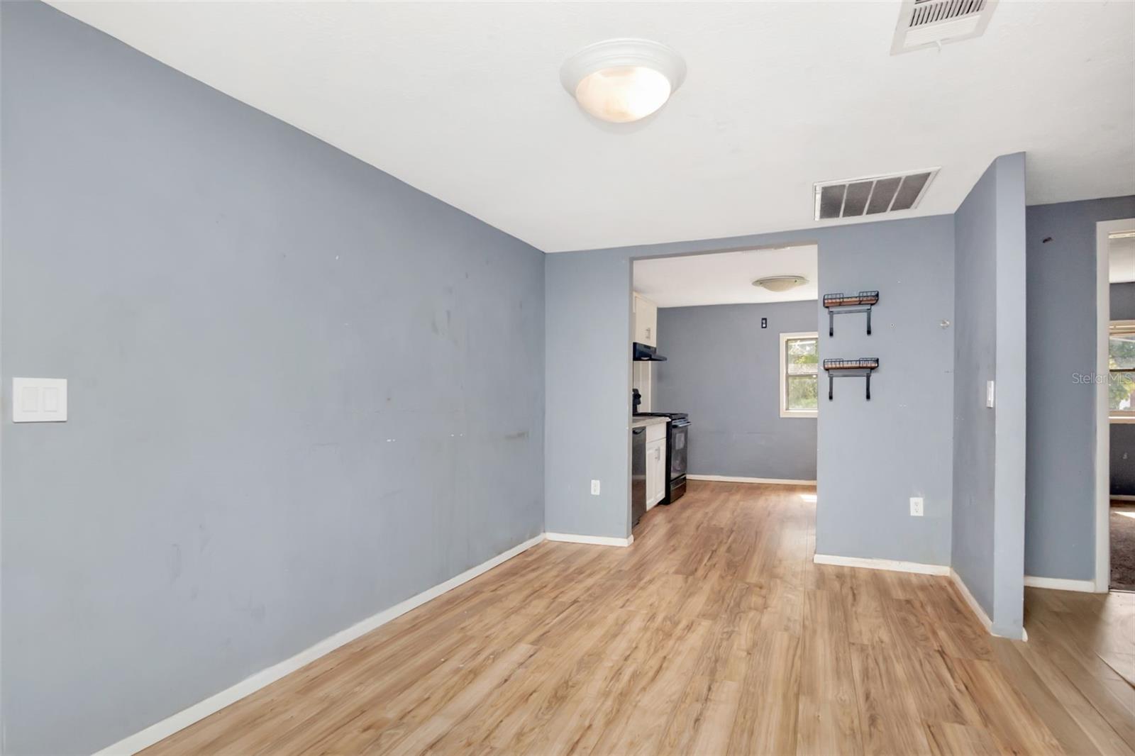 1009 MERCER LOOP — photo 18