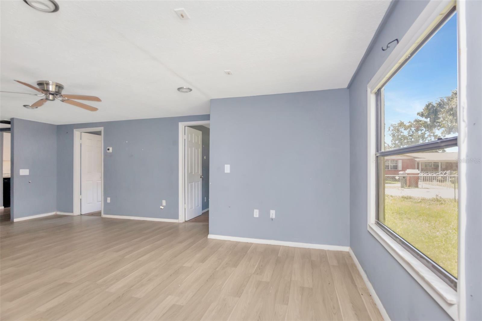 1009 MERCER LOOP — photo 6