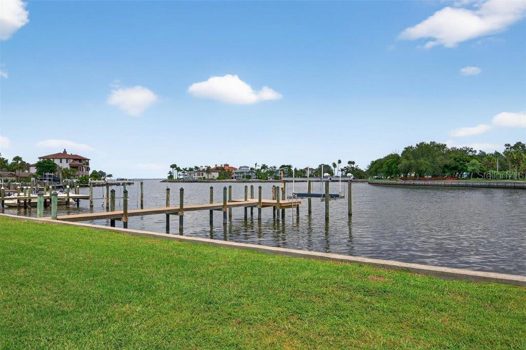 377 S SHORE DR — photo 17