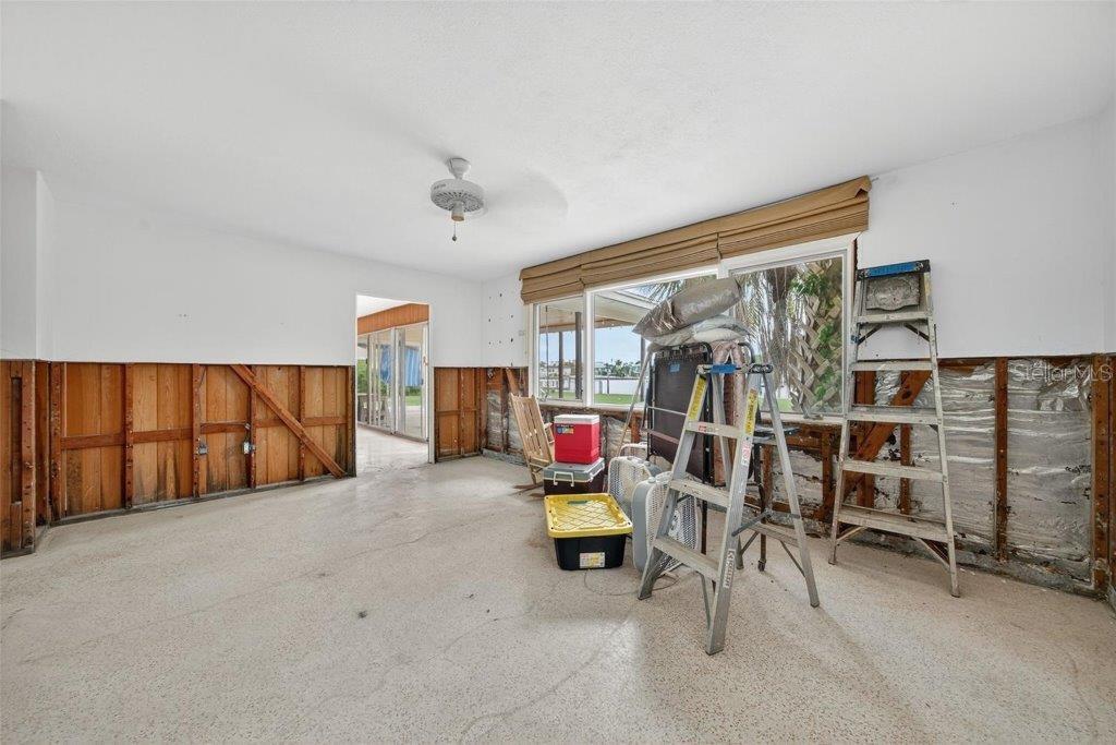 377 S SHORE DR — photo 24