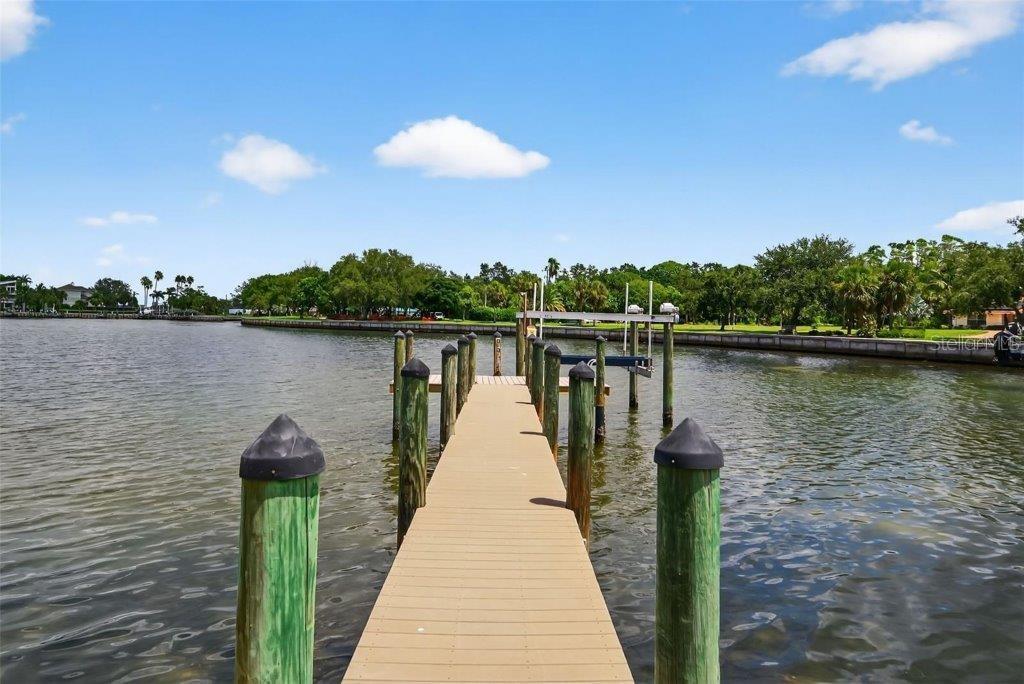 377 S SHORE DR — photo 18
