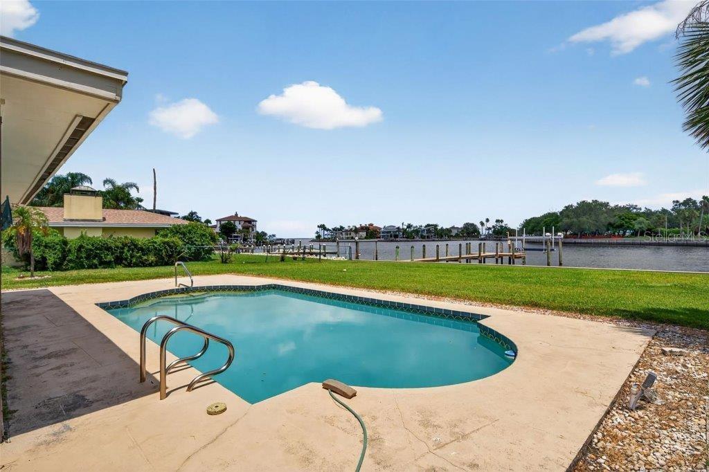 377 S SHORE DR — photo 15