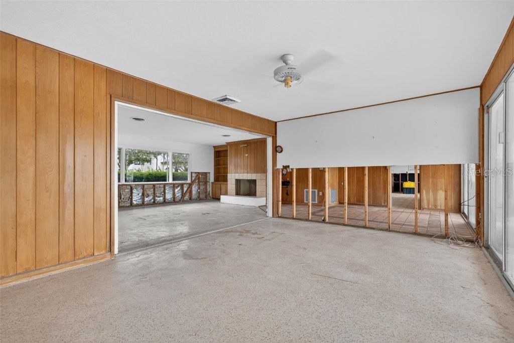 377 S SHORE DR — photo 9