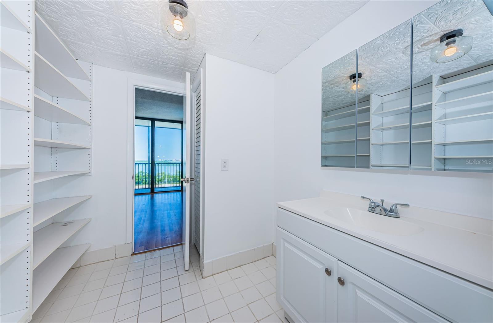 7100 SUNSHINE SKYWAY LN S #608 — photo 34