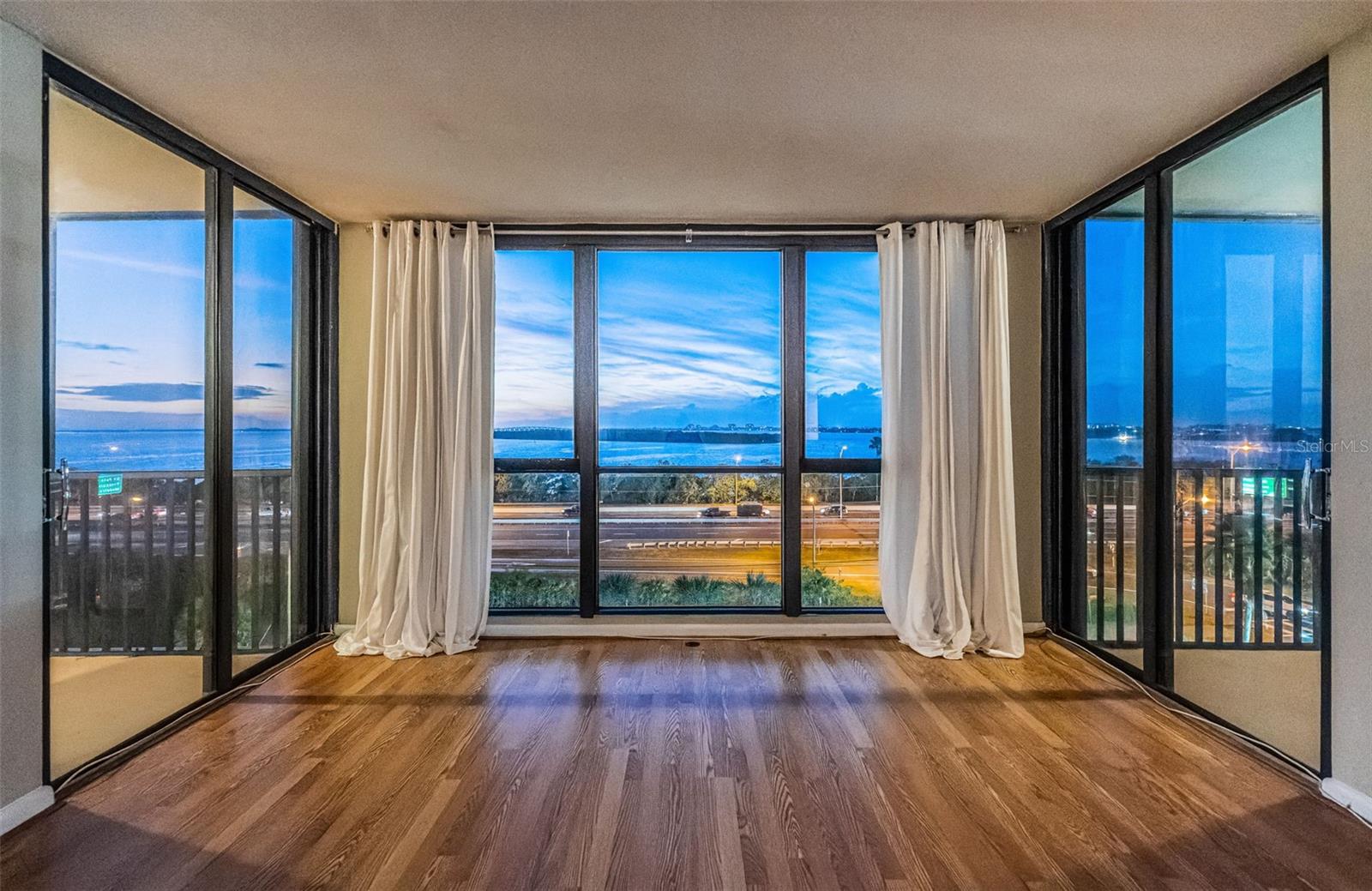 7100 SUNSHINE SKYWAY LN S #608 — photo 11