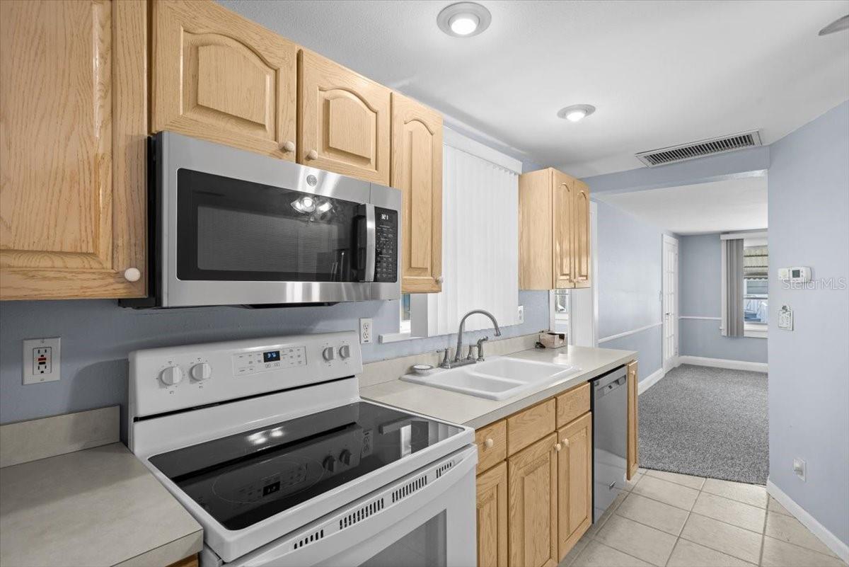 9 SEMINOLE DR — photo 10