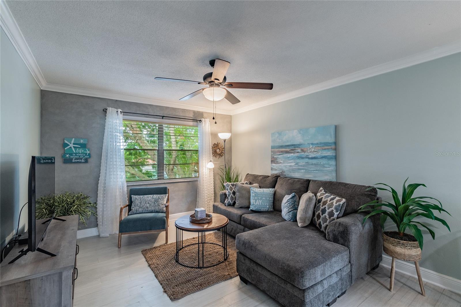 439 S PAULA DR #202 — photo 4
