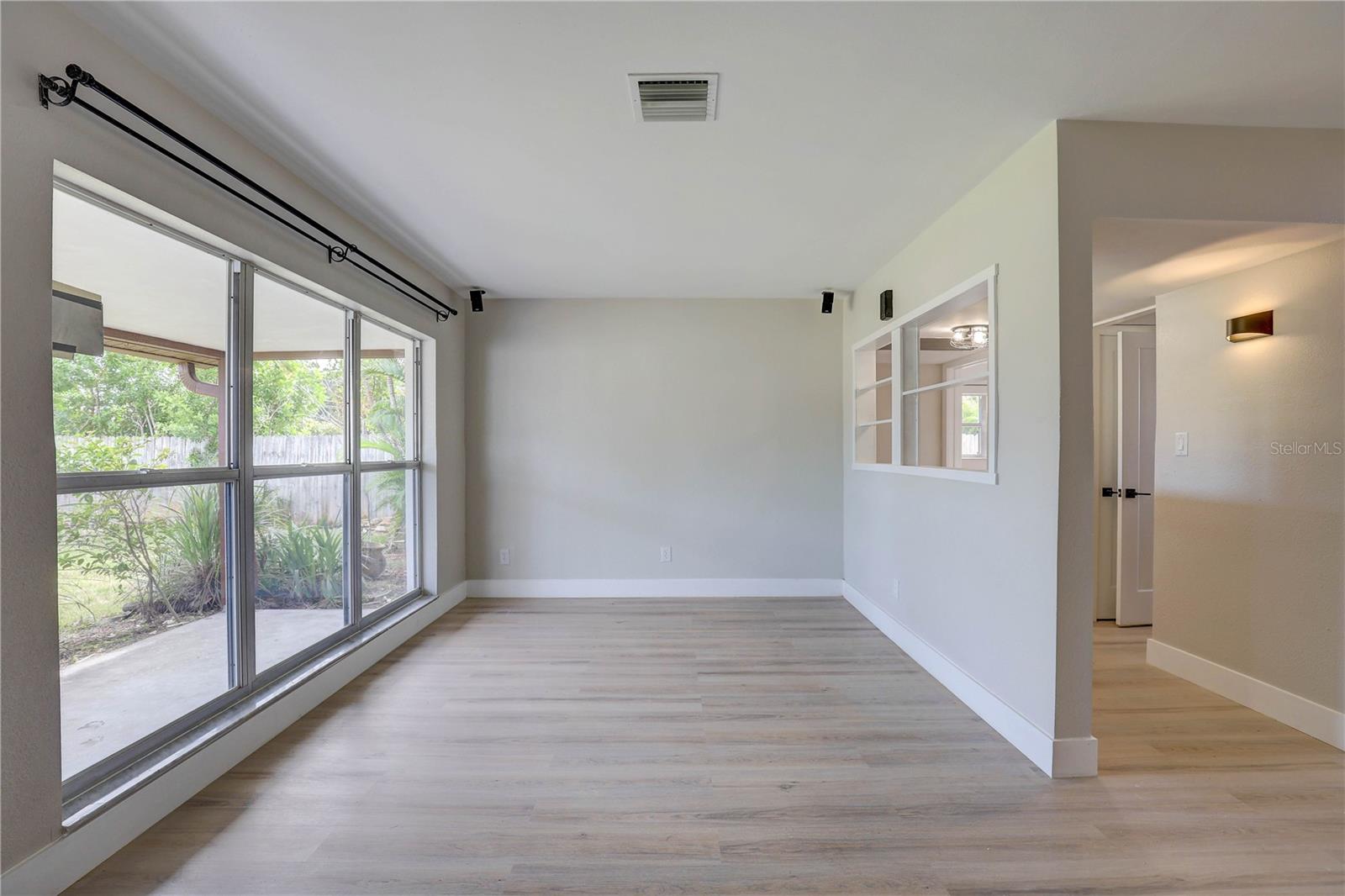 330 83RD AVE NE — photo 8