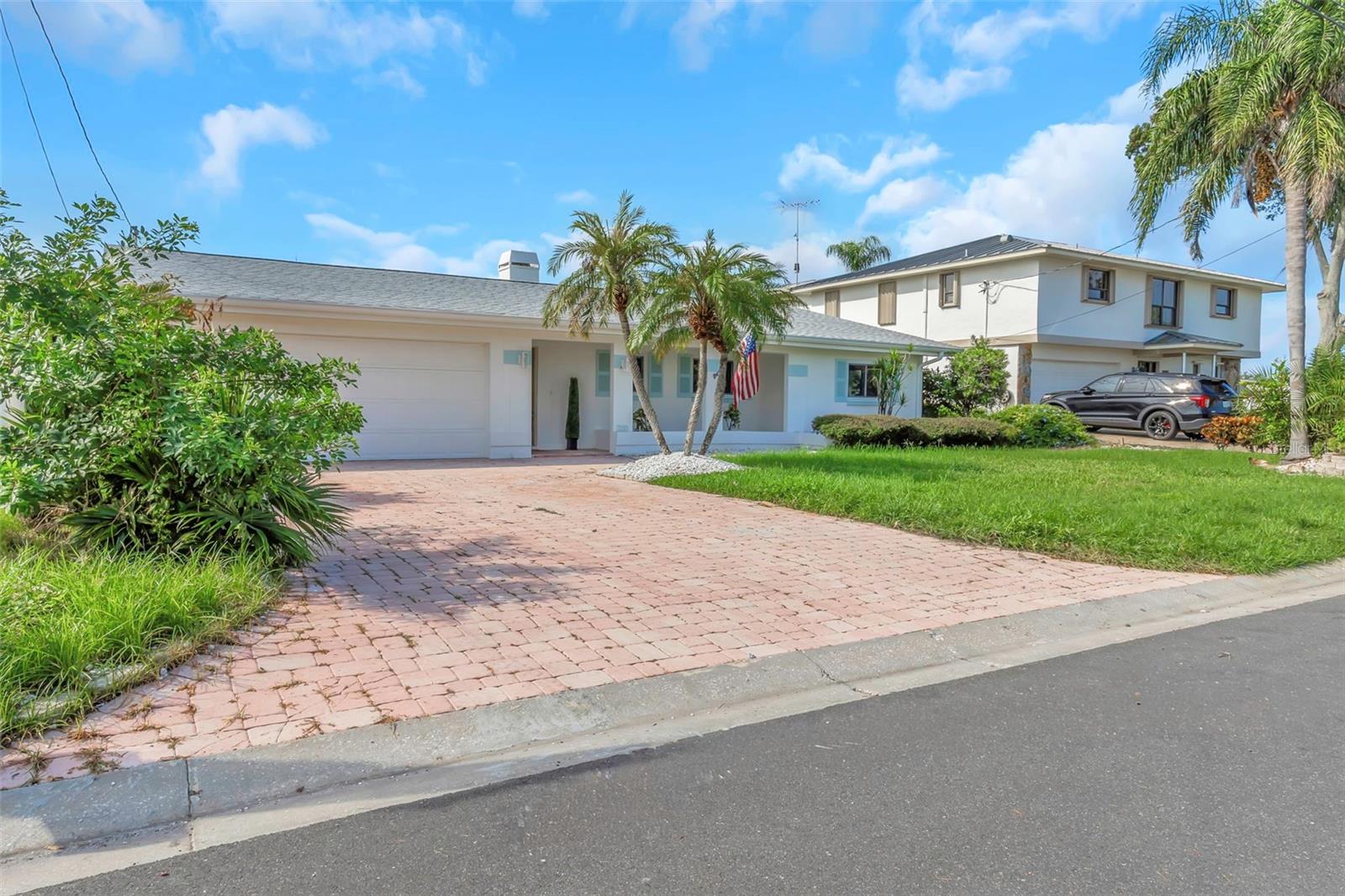 220 DRIFTWOOD DR S — photo 4
