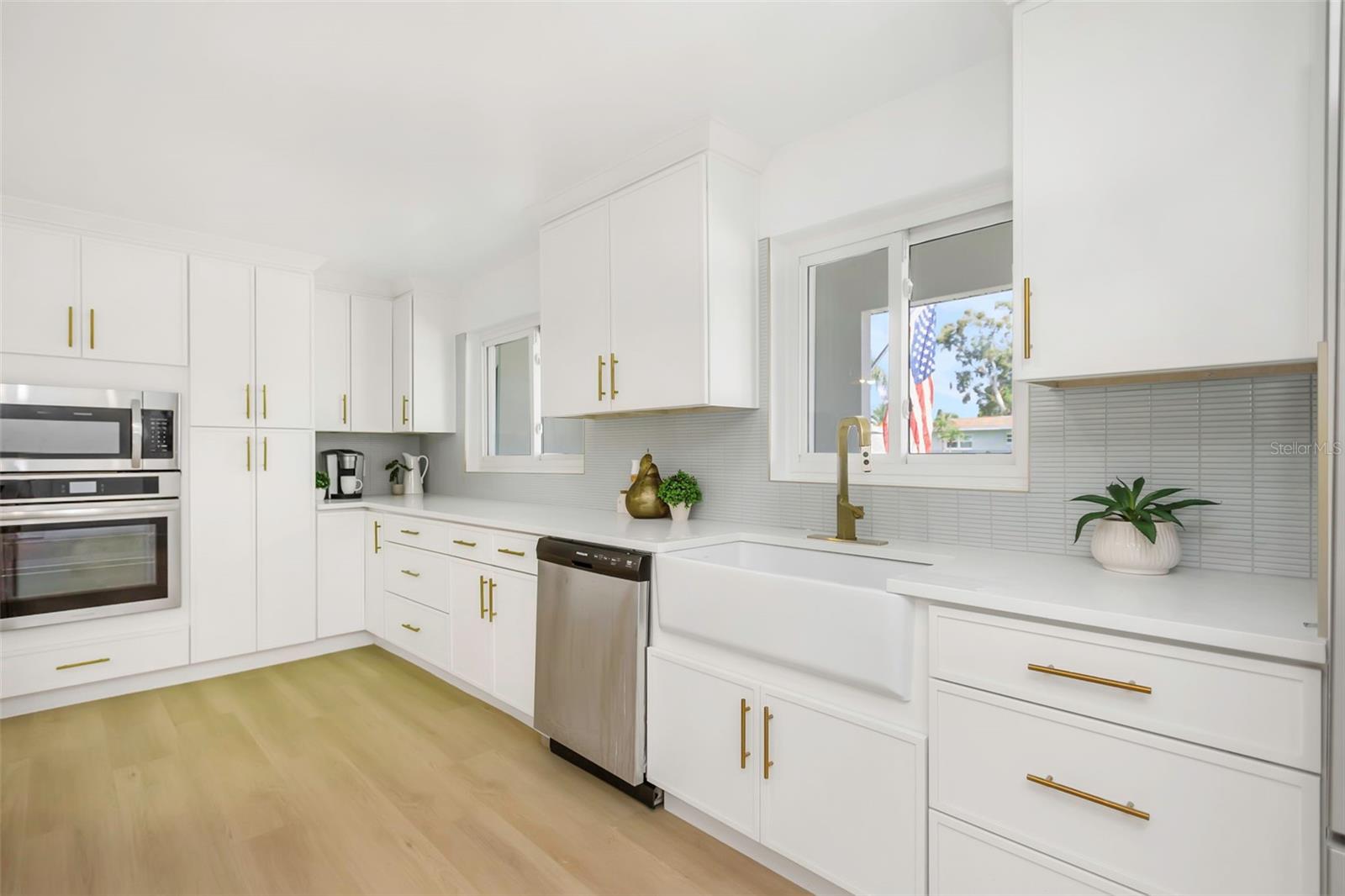 220 DRIFTWOOD DR S — photo 13