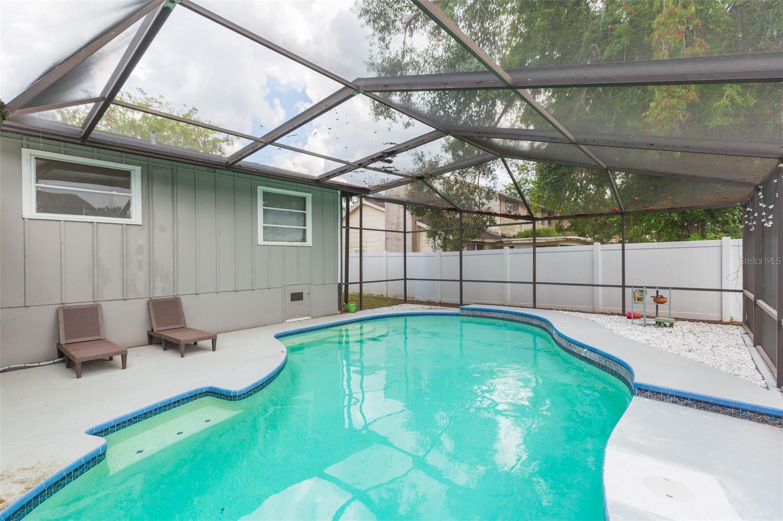 1610 BURNING TREE LN — photo 35