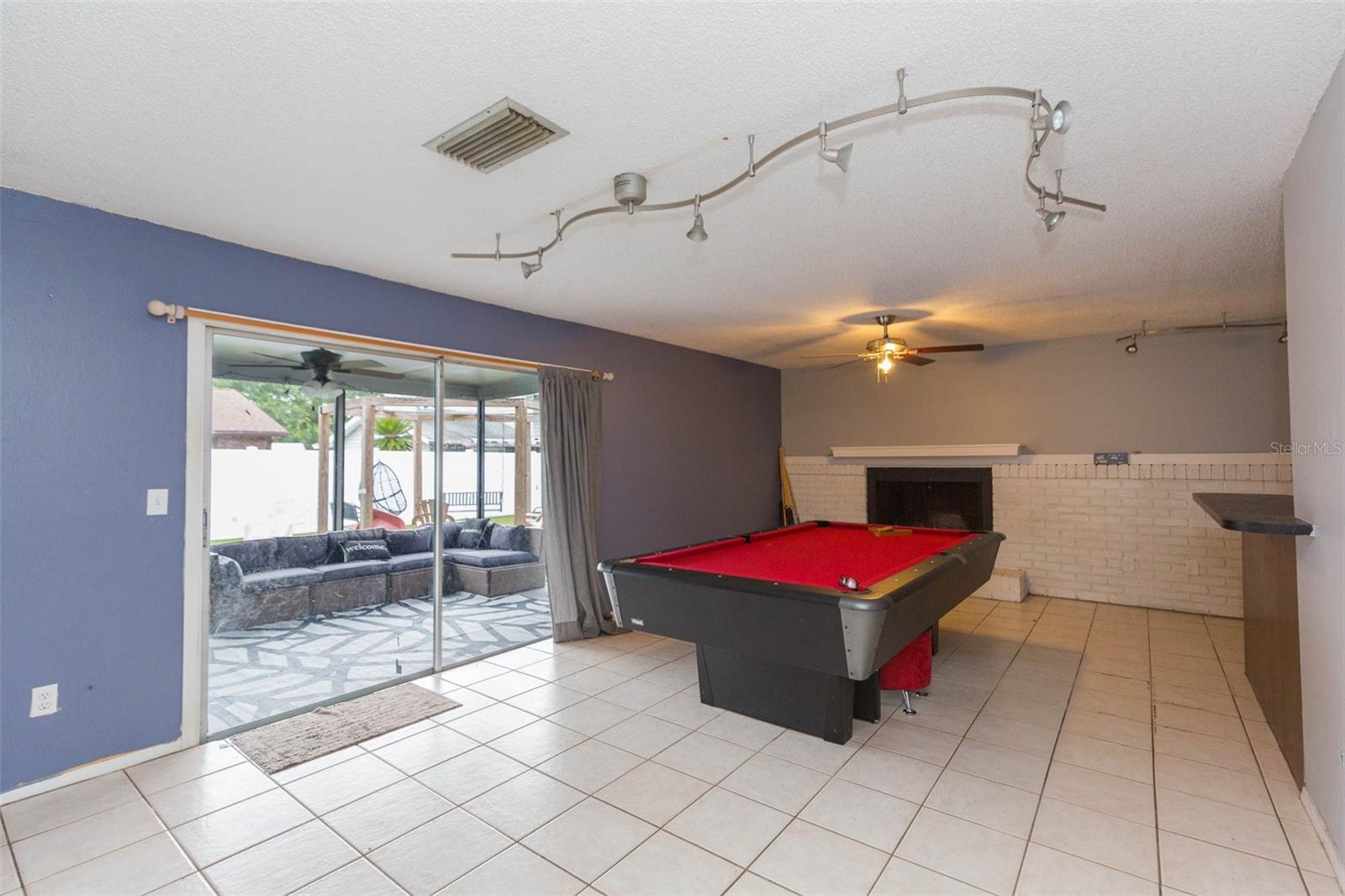 1610 BURNING TREE LN — photo 17