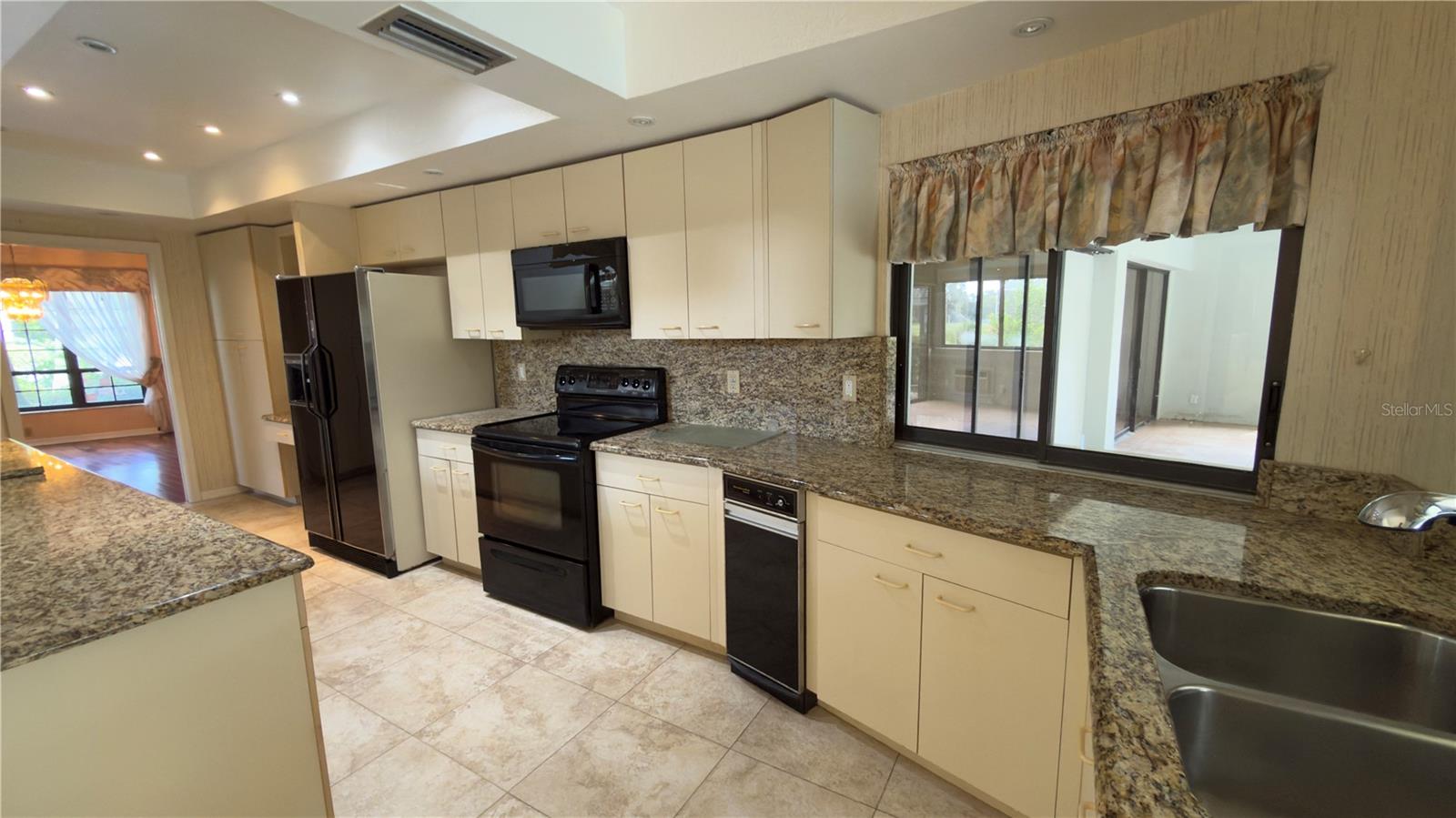 5040 PINELAKE RD — photo 24
