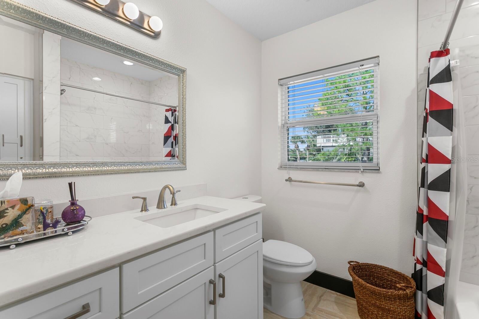 1632 SEA BREEZE DR — photo 36
