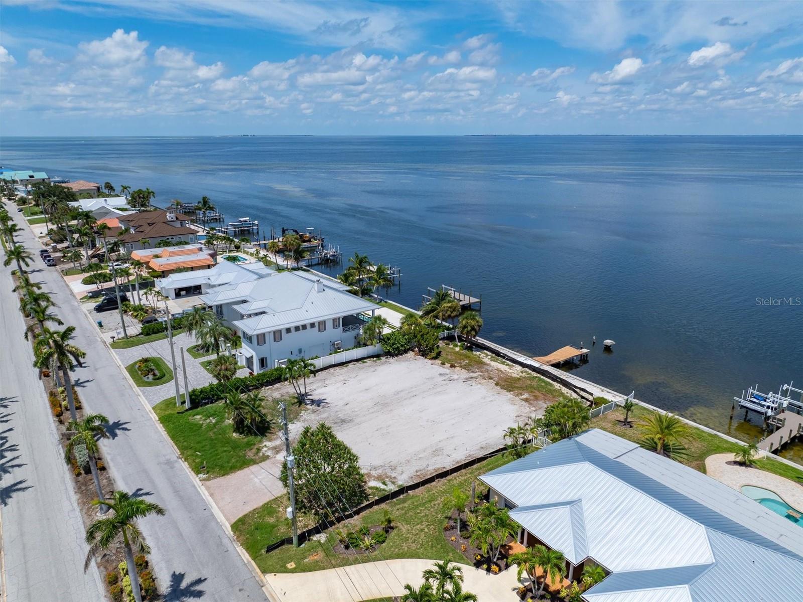 659 KEY ROYALE DR — photo 3