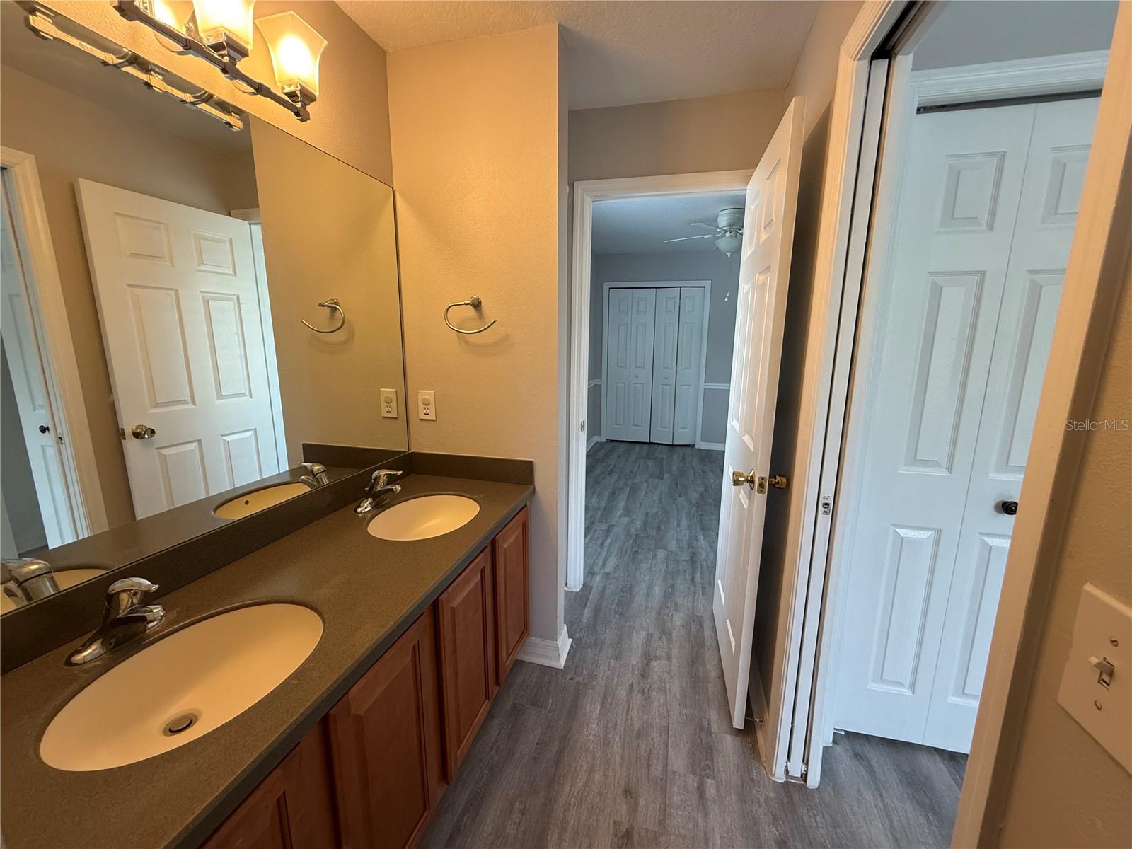 20460 NEEDLETREE DR — photo 20