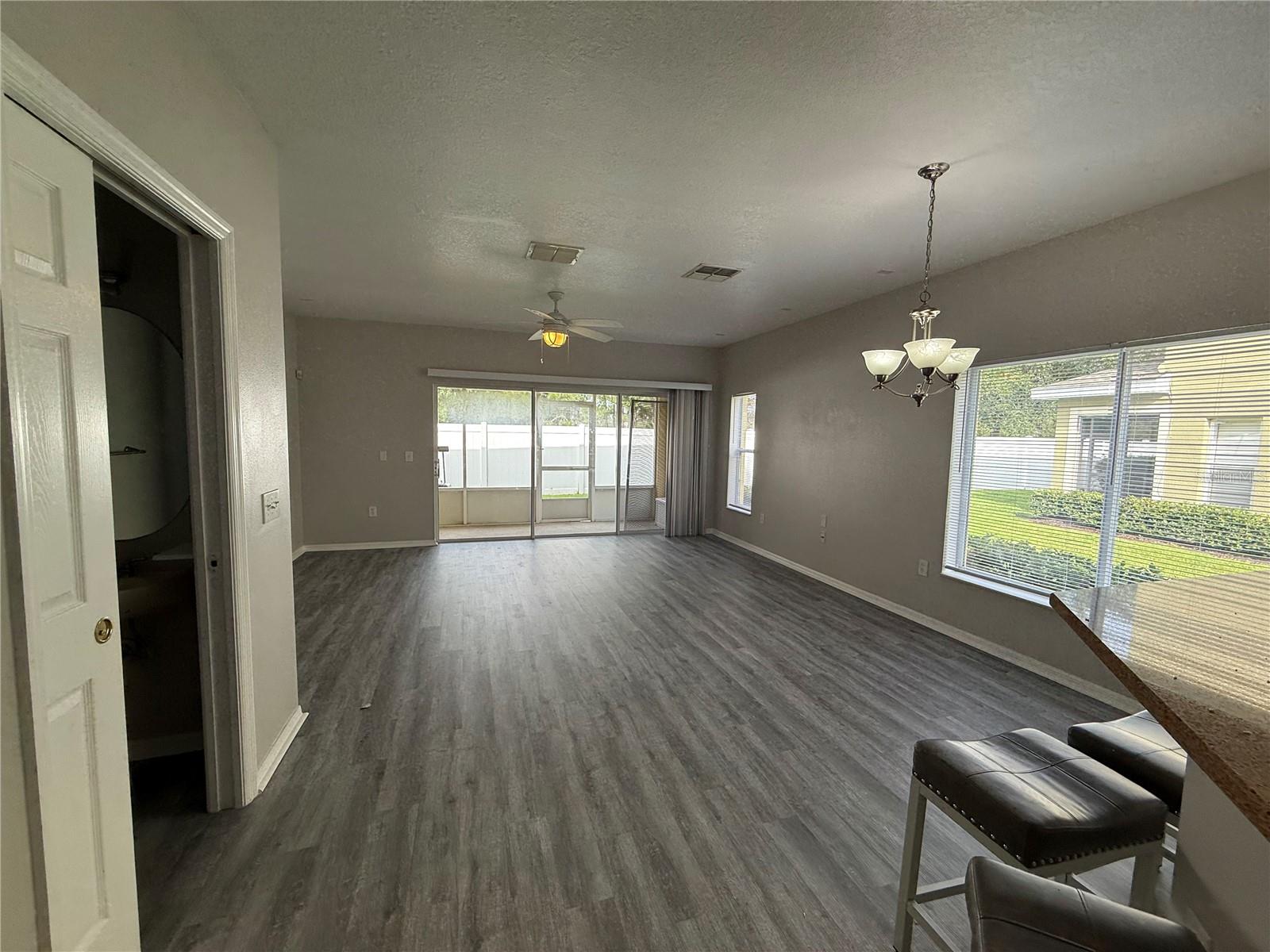 20460 NEEDLETREE DR — photo 8