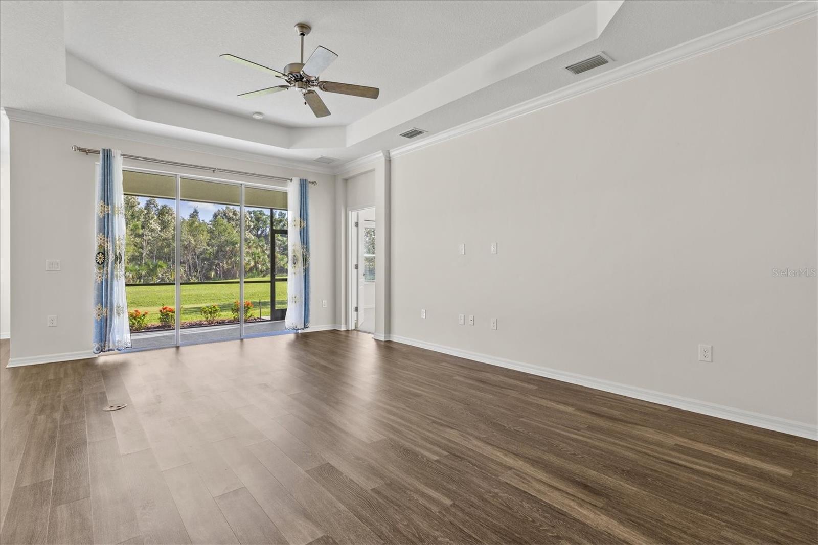 128 AVENS DR — photo 12