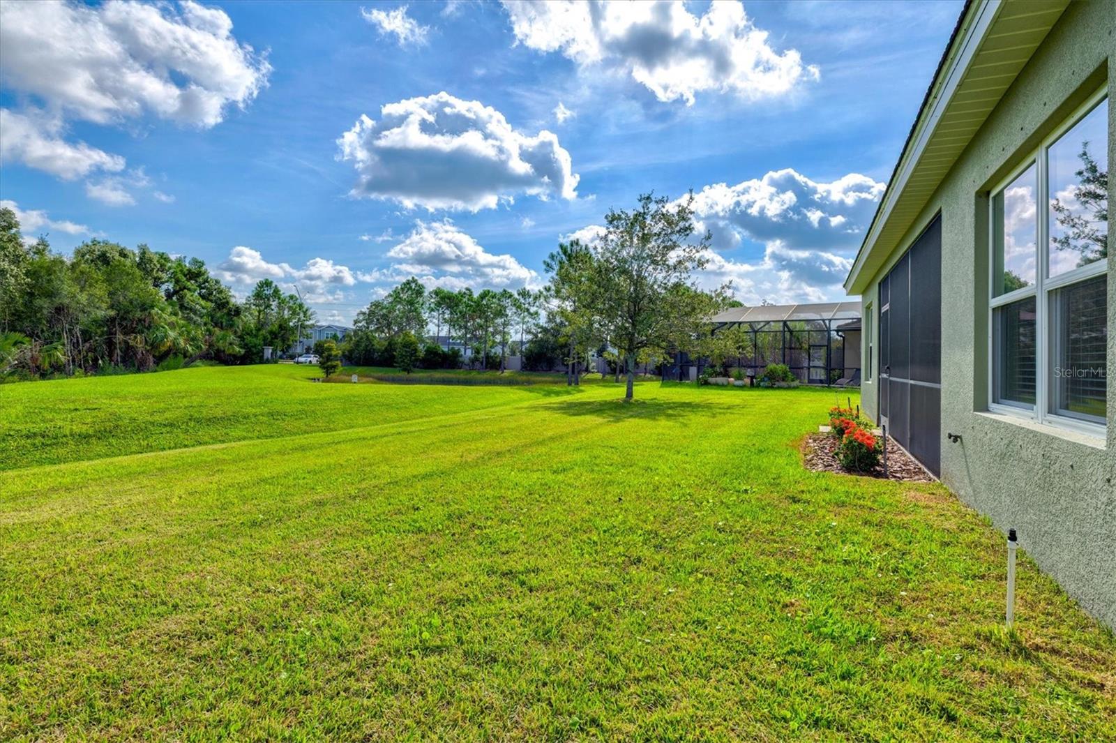 128 AVENS DR — photo 48