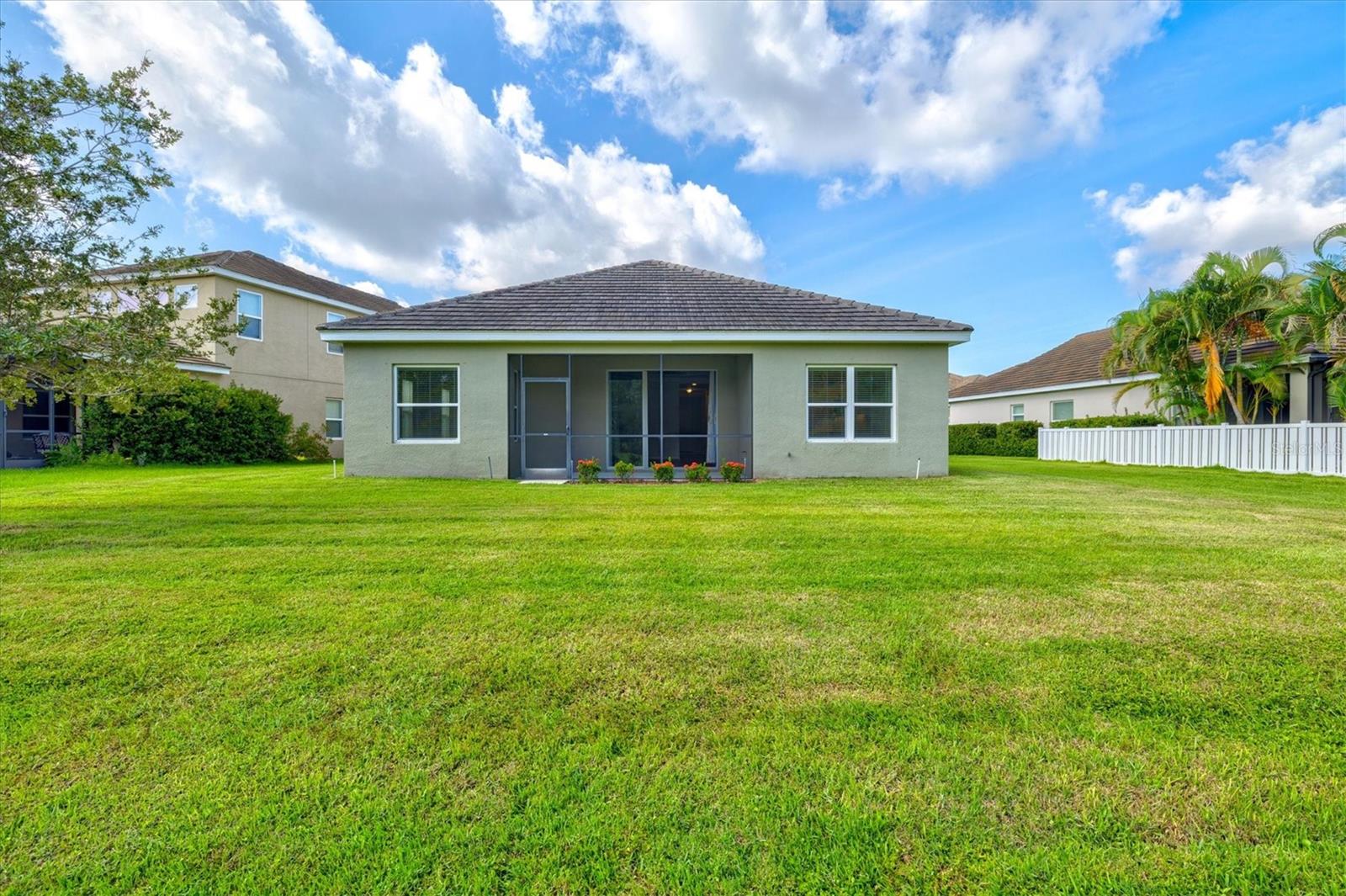 128 AVENS DR — photo 46