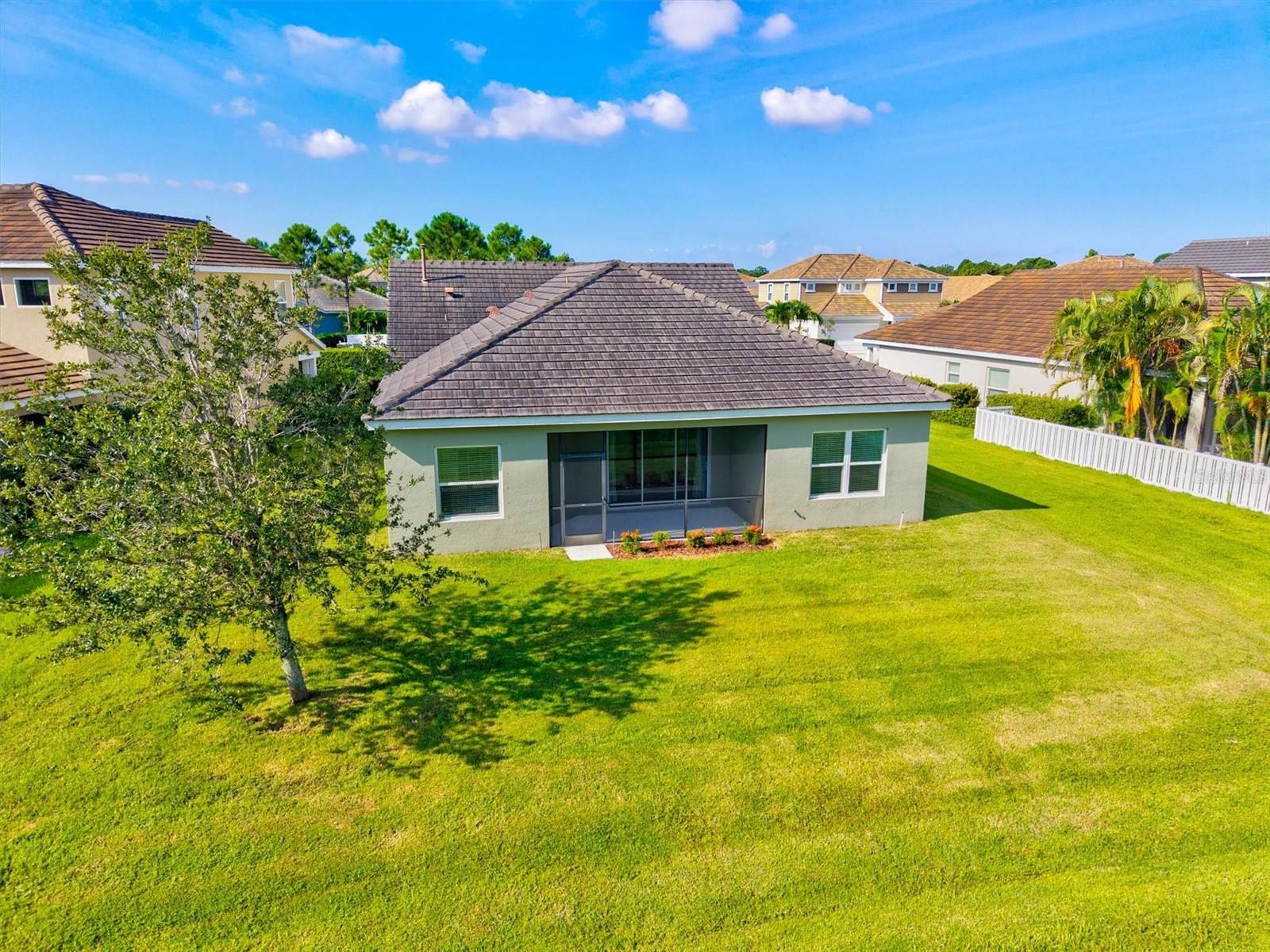 128 AVENS DR — photo 60