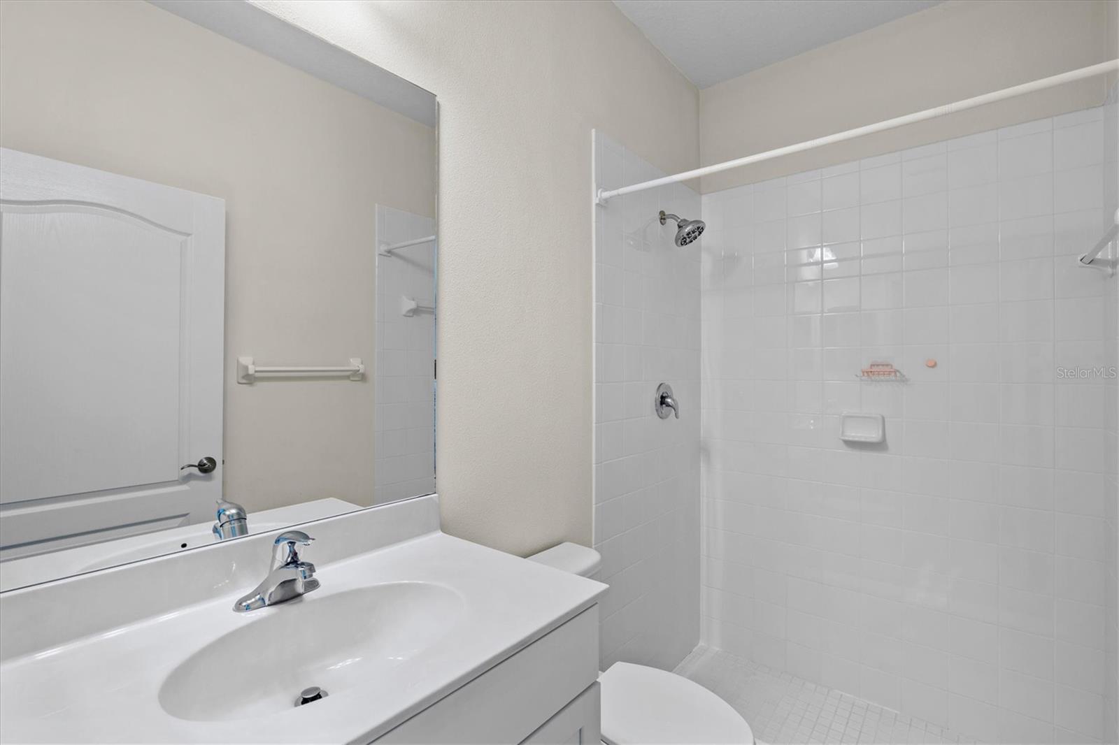 128 AVENS DR — photo 36