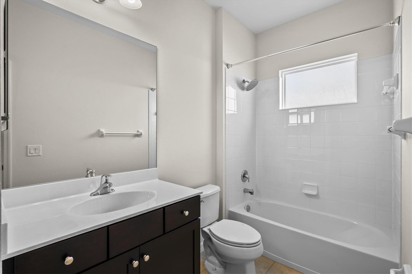 128 AVENS DR — photo 33
