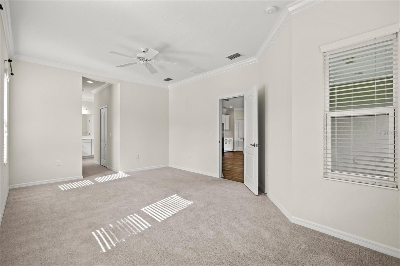128 AVENS DR — photo 26