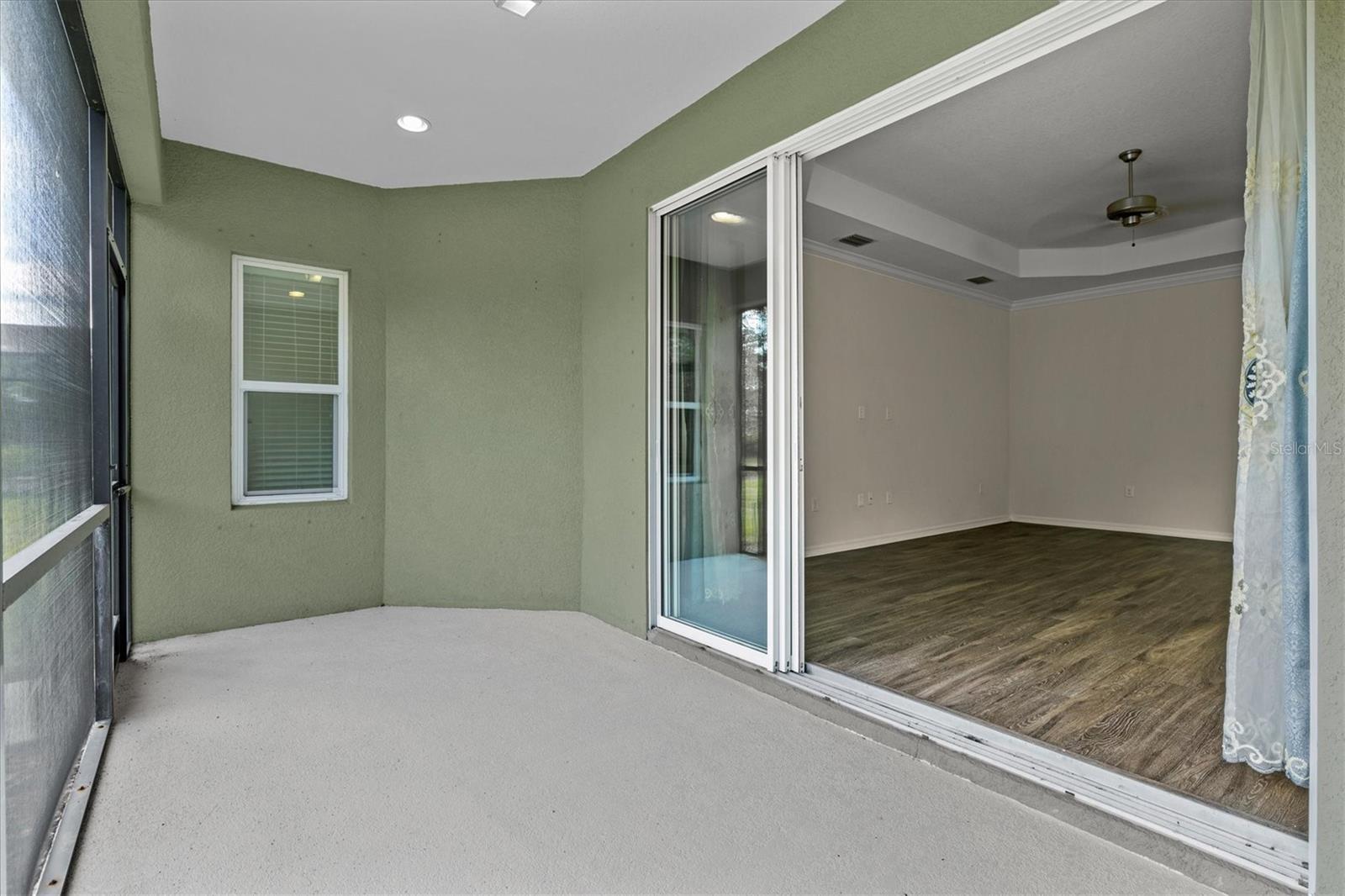 128 AVENS DR — photo 40