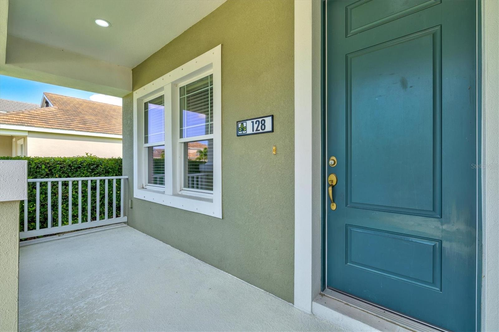 128 AVENS DR — photo 8