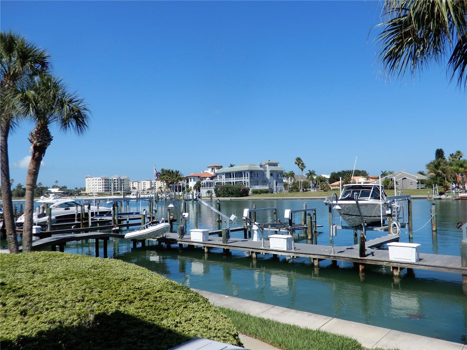 910 PINELLAS BAYWAY S #103 — photo 22