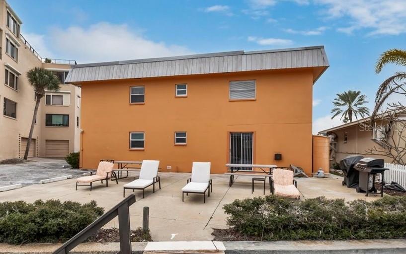 18205 GULF BLVD — photo 3