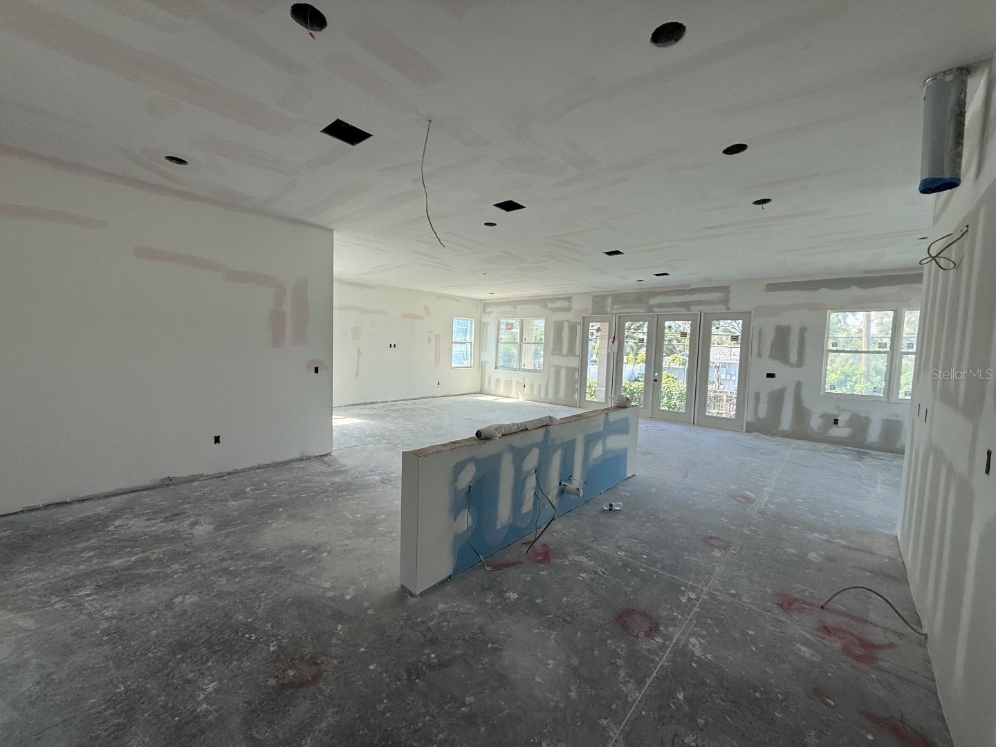 4703 W FAIR OAKS AVE — photo 4