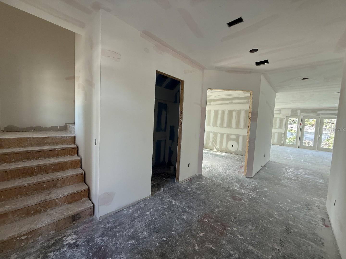 4703 W FAIR OAKS AVE — photo 2