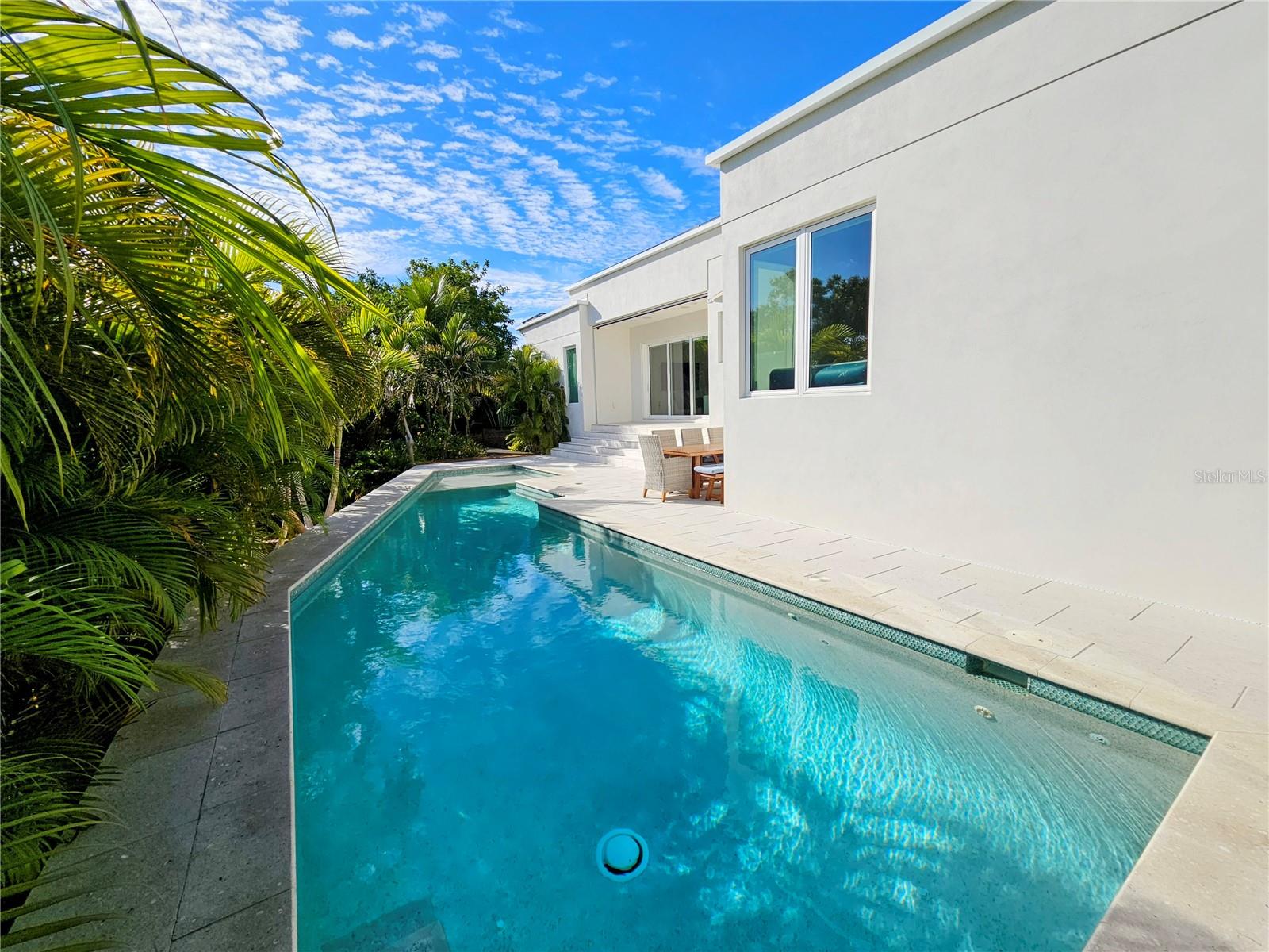 2408 NASSAU ST — photo 25