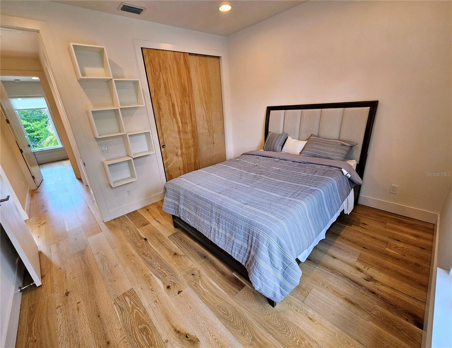2408 NASSAU ST — photo 32