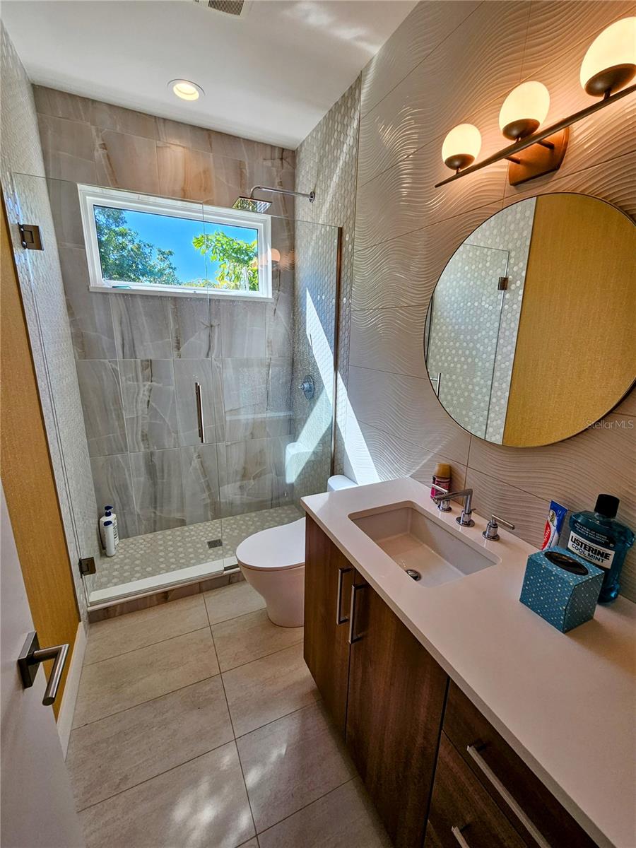 2408 NASSAU ST — photo 15