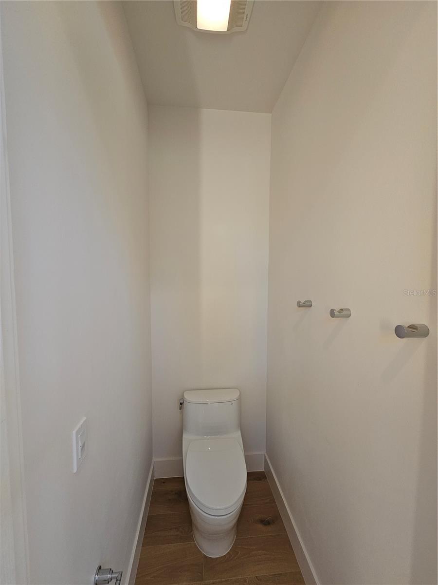 2408 NASSAU ST — photo 11