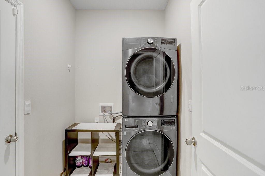 4013 LIVELY CORAL PL — photo 32