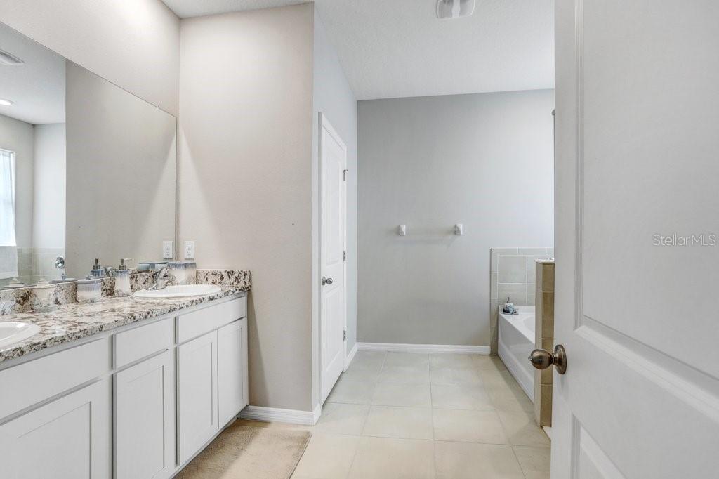 4013 LIVELY CORAL PL — photo 20