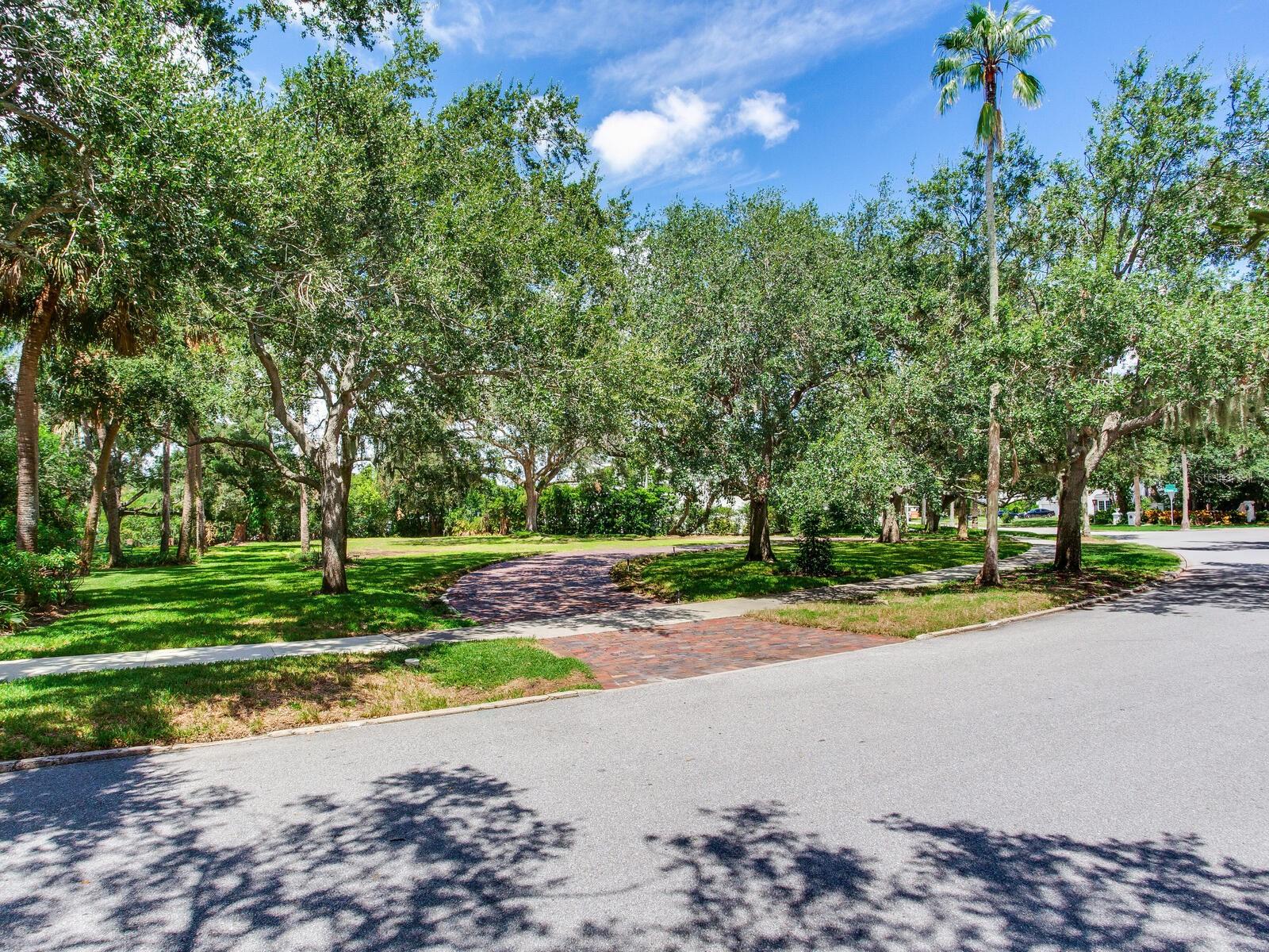 5001 S SHORE CREST CIR — photo 5