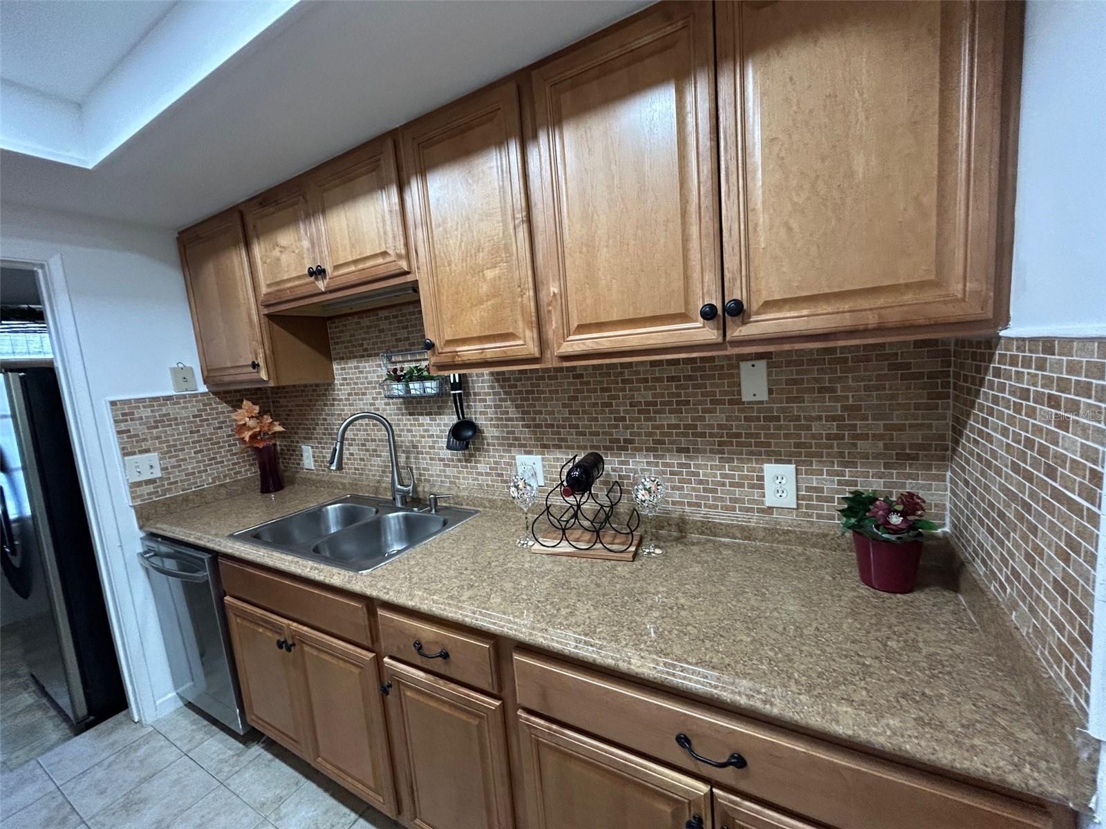 6100 21ST ST N #15 — photo 14
