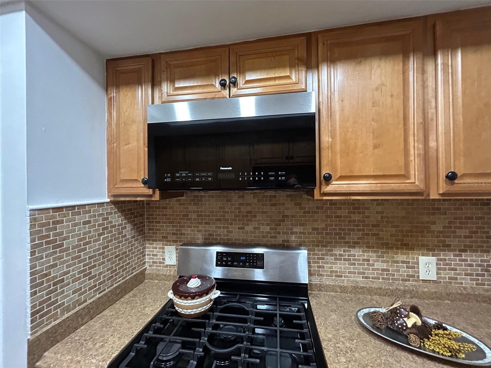 6100 21ST ST N #15 — photo 17