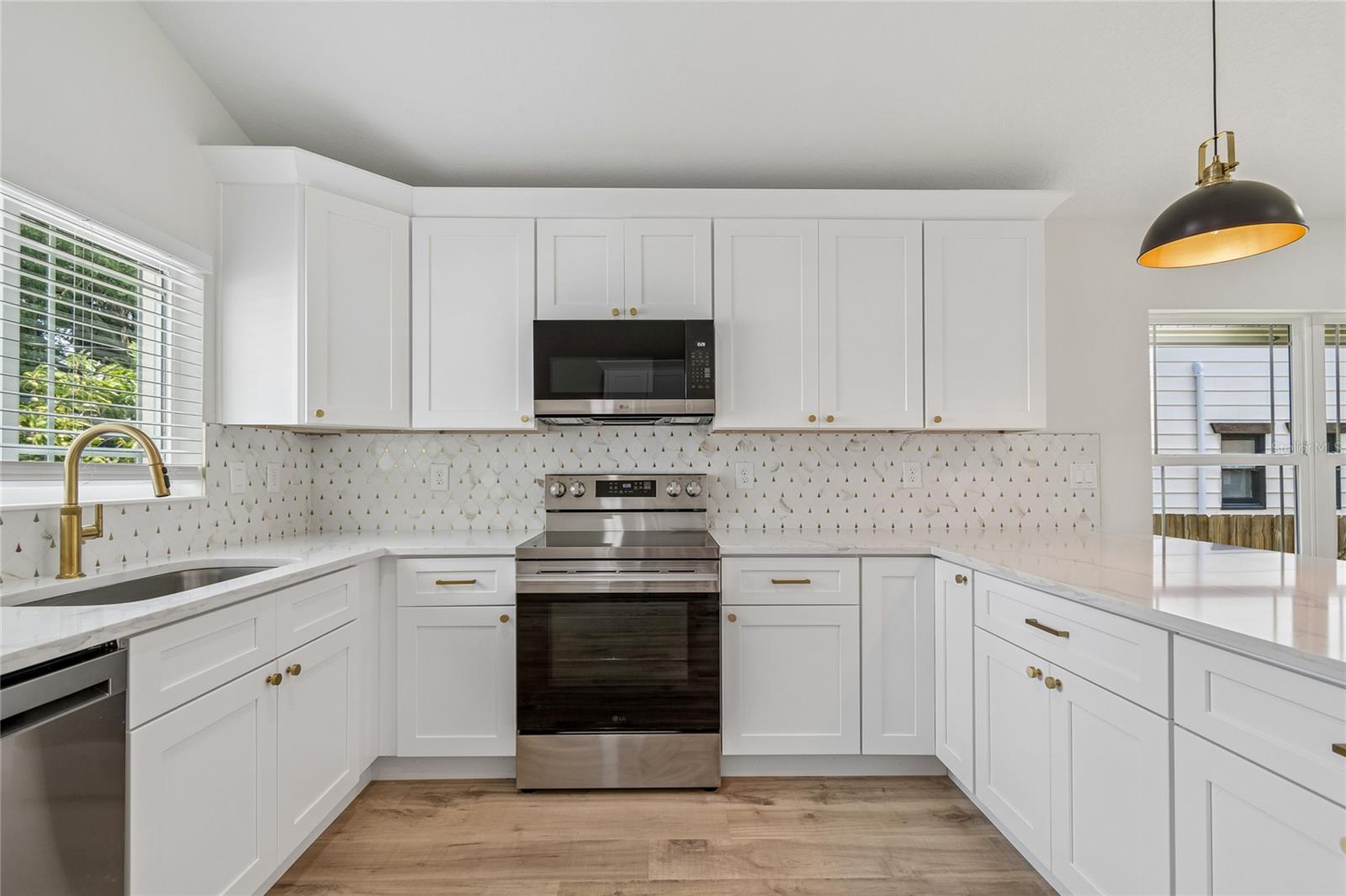 2301 HIGHLAND ST S — photo 12